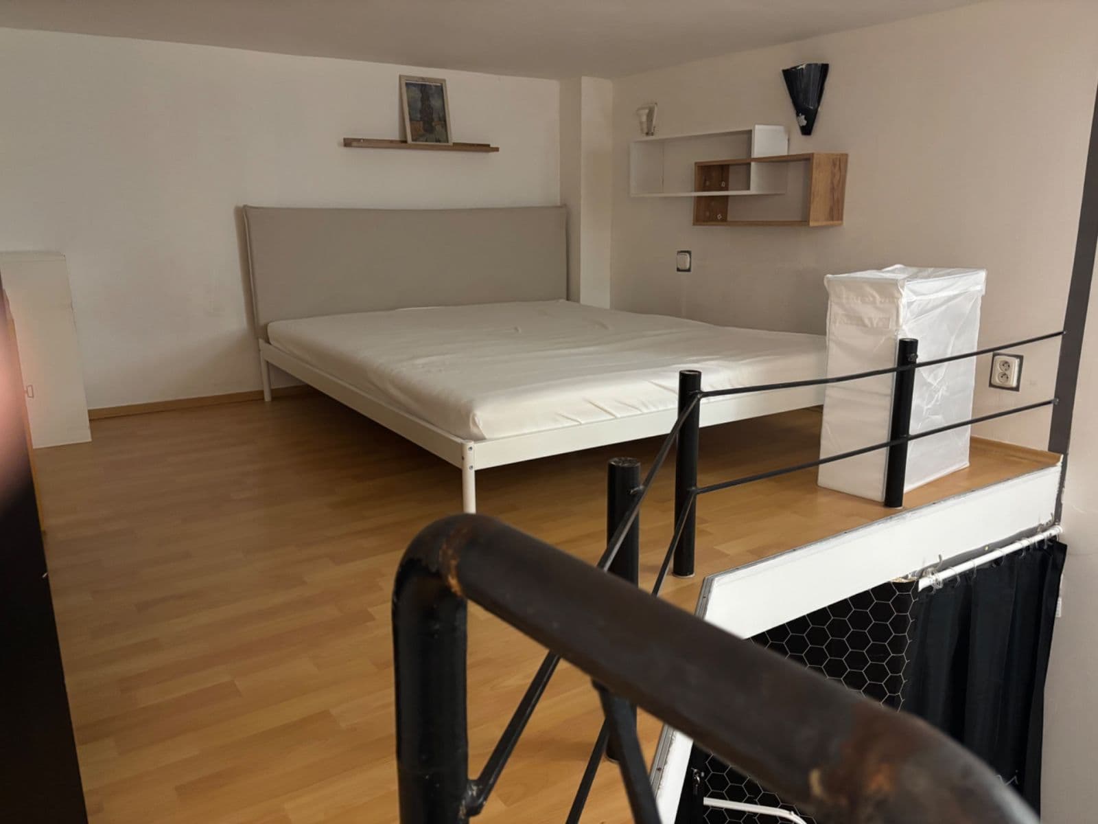 Small studio flat to rent, 27 m², Štúrova, Prague, Prague Small studio flat to rent, 27 m², Štúrova, Prague, Prague