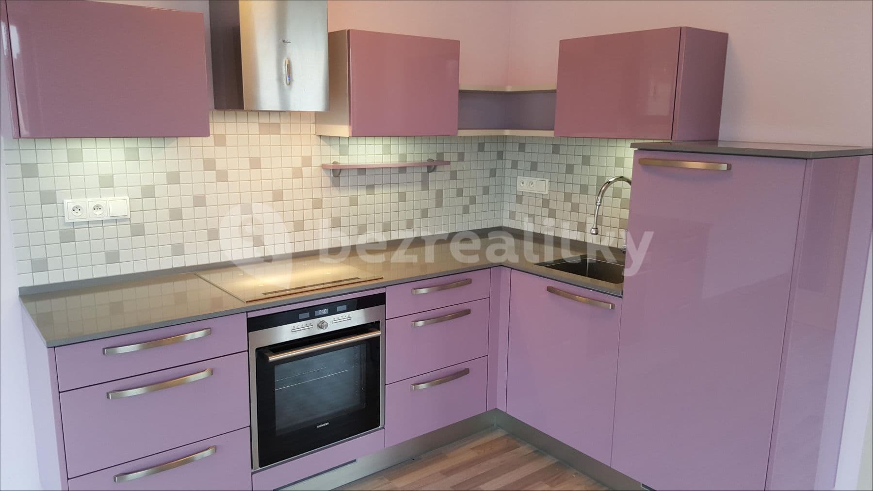 2 bedroom with open-plan kitchen flat to rent, 93 m², Březiněveská, Prague, Prague 2 bedroom with open-plan kitchen flat to rent, 93 m², Březiněveská, Prague, Prague