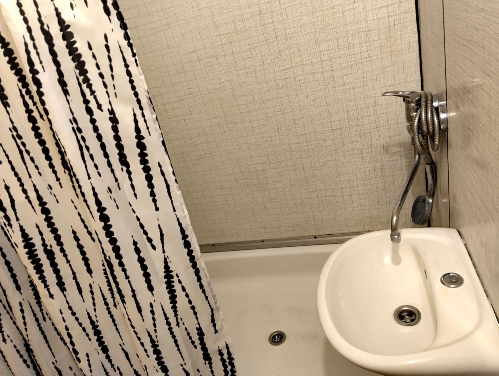 Small studio flat to rent, 20 m², Větrná, Ústí nad Labem, Ústecký Region Small studio flat to rent, 20 m², Větrná, Ústí nad Labem, Ústecký Region