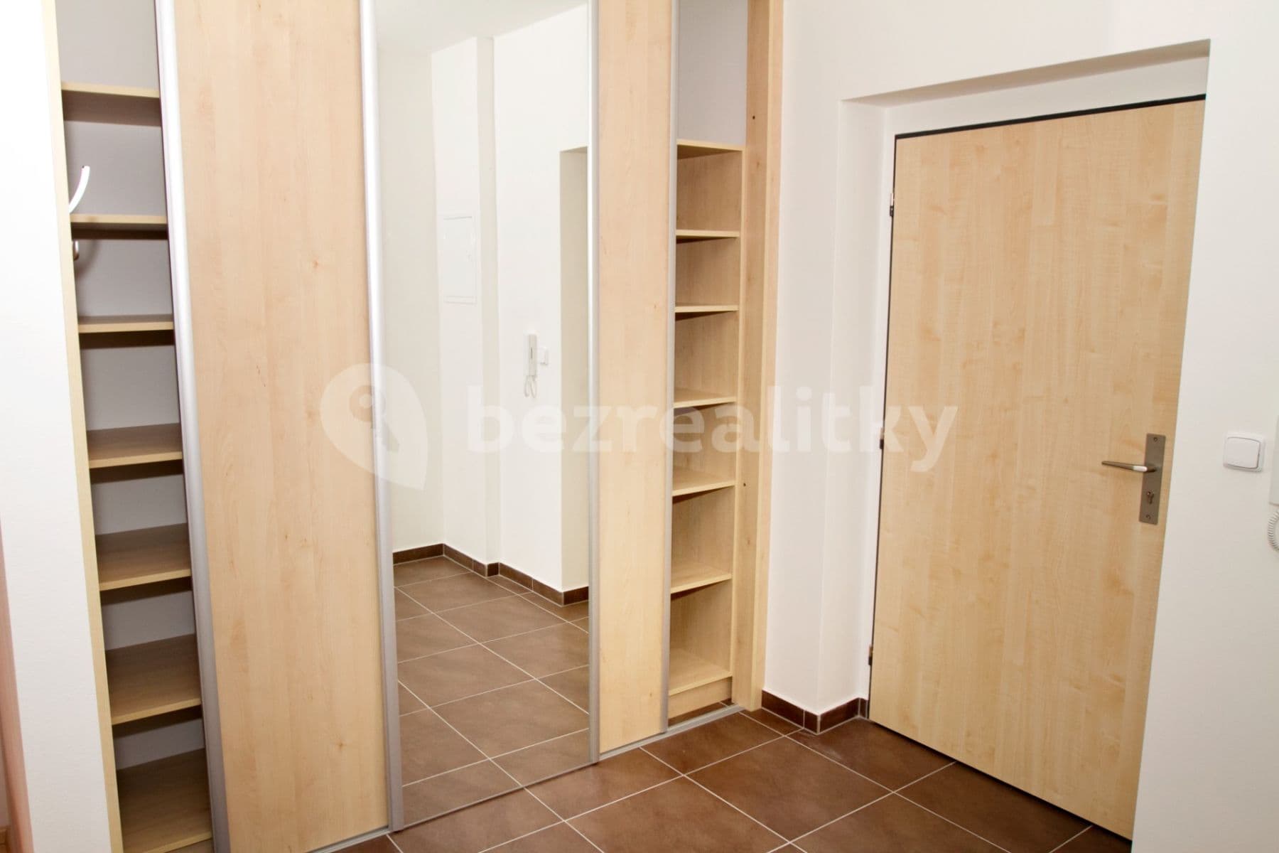 Small studio flat to rent, 34 m², U Leskavy, Brno, Jihomoravský Region Small studio flat to rent, 34 m², U Leskavy, Brno, Jihomoravský Region