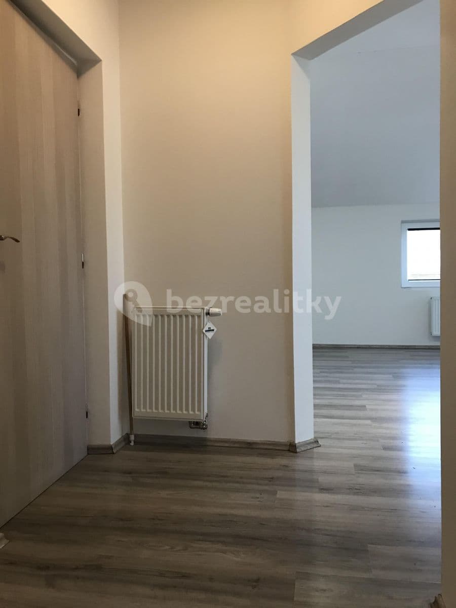 1 bedroom with open-plan kitchen flat to rent, 40 m², K Vrbičkám, Moravany, Jihomoravský Region 1 bedroom with open-plan kitchen flat to rent, 40 m², K Vrbičkám, Moravany, Jihomoravský Region