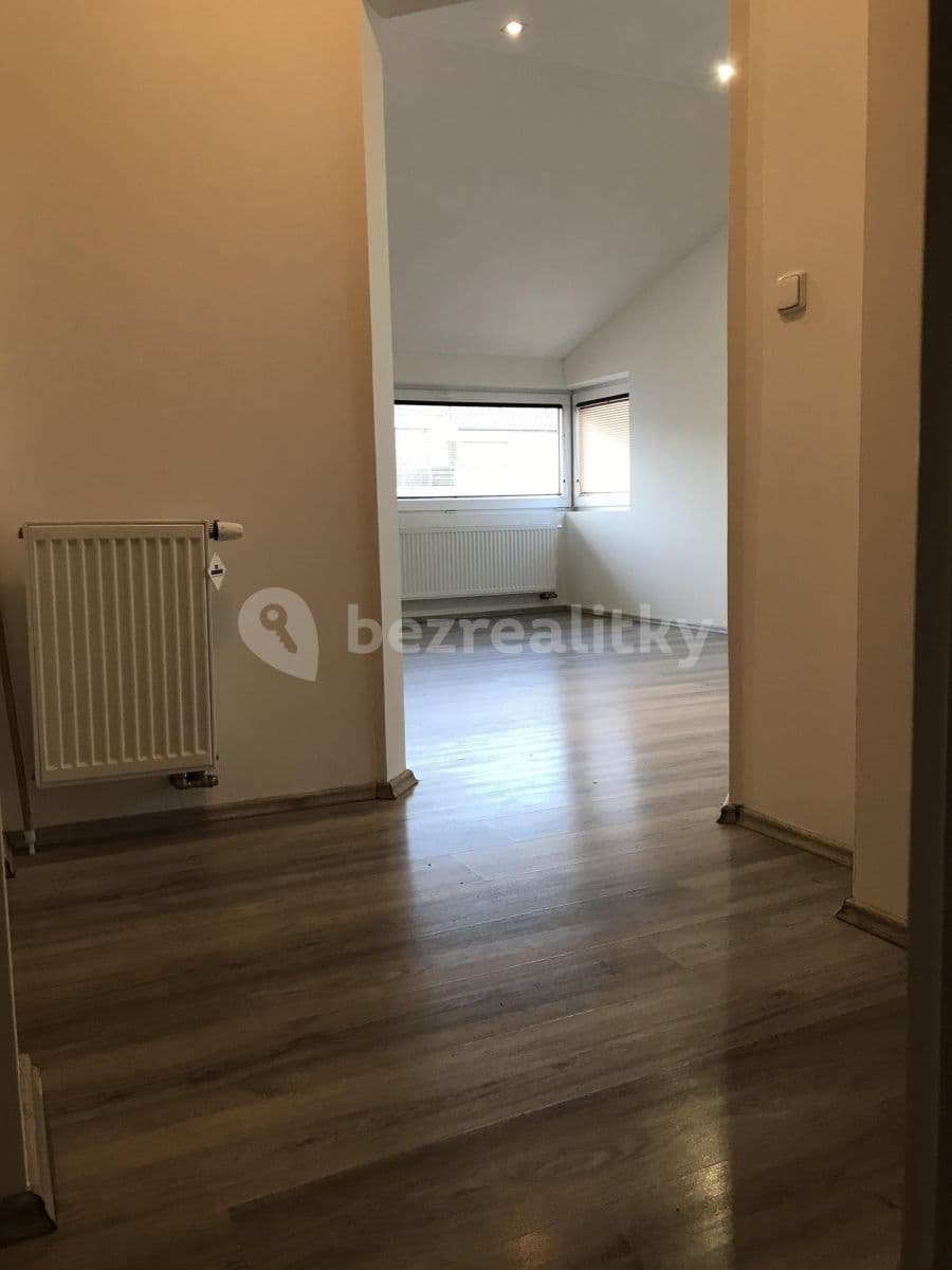 1 bedroom with open-plan kitchen flat to rent, 40 m², K Vrbičkám, Moravany, Jihomoravský Region 1 bedroom with open-plan kitchen flat to rent, 40 m², K Vrbičkám, Moravany, Jihomoravský Region