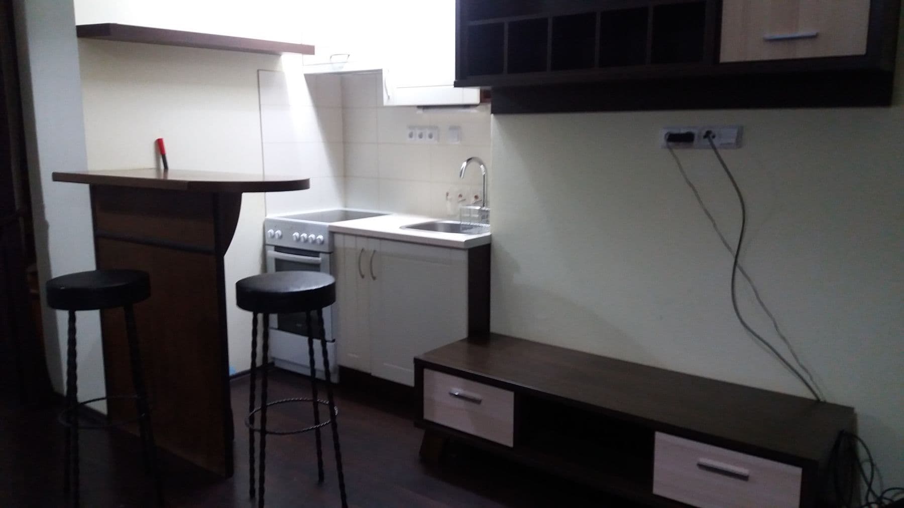 Studio flat to rent, 37 m², Kamenická, Prague, Prague Studio flat to rent, 37 m², Kamenická, Prague, Prague