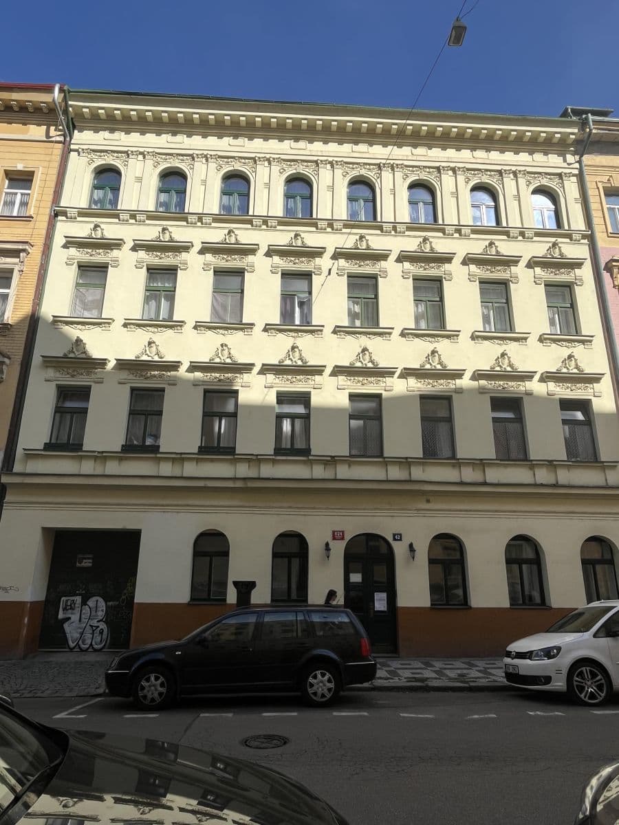 Studio flat to rent, 37 m², Kamenická, Prague, Prague Studio flat to rent, 37 m², Kamenická, Prague, Prague