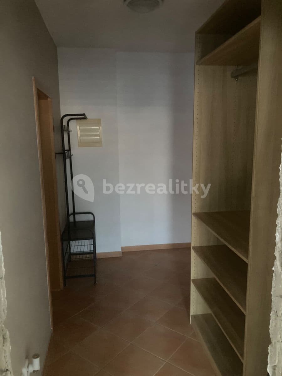 Studio flat to rent, 40 m², Názovská, Prague, Prague Studio flat to rent, 40 m², Názovská, Prague, Prague