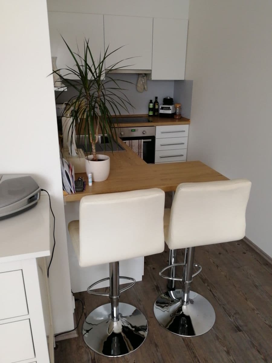 Studio flat to rent, 34 m², Na Křečku, Prague, Prague Studio flat to rent, 34 m², Na Křečku, Prague, Prague