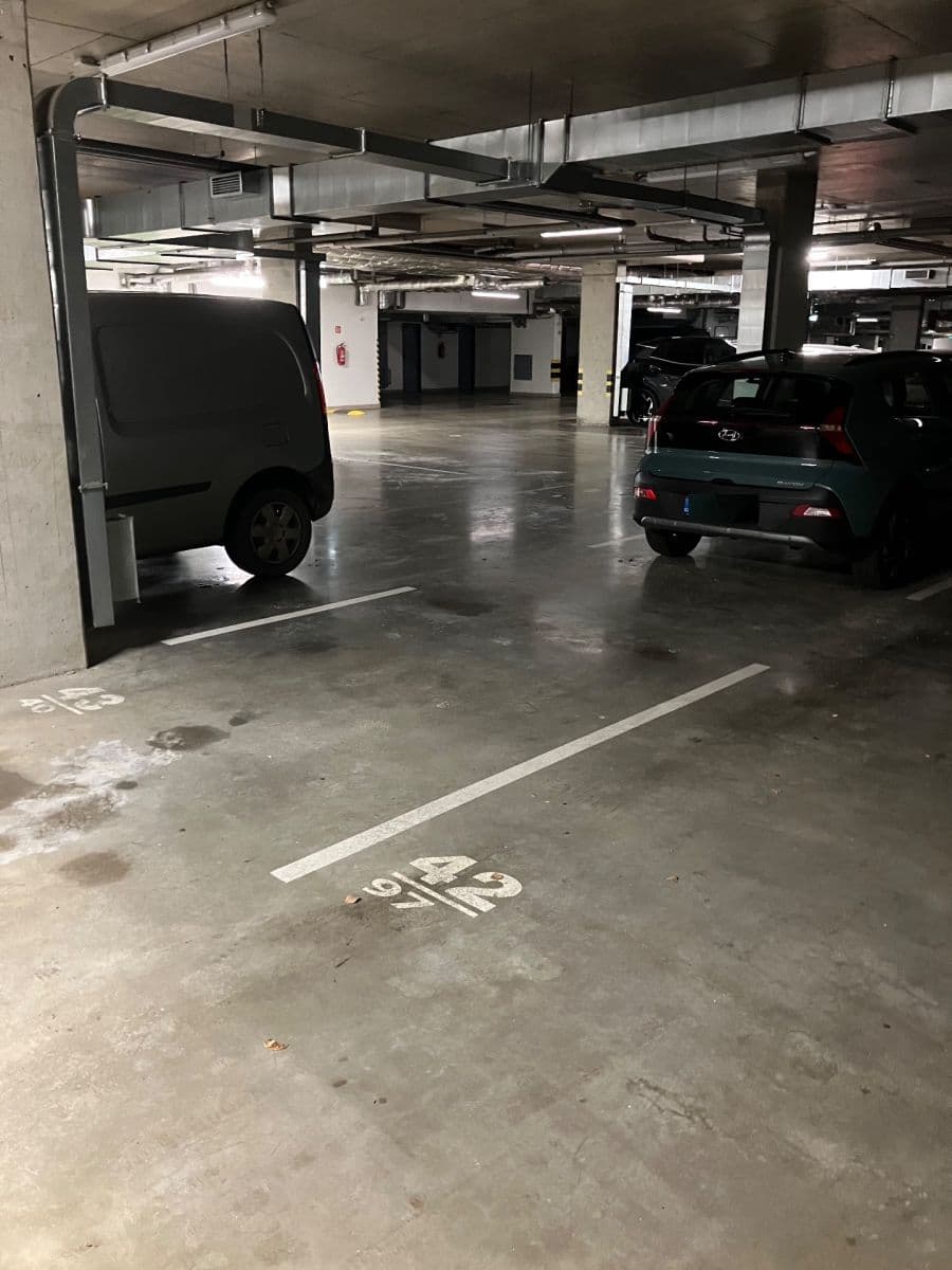 garage to rent, 11 m², Purkyňova, Brno, Jihomoravský Region garage to rent, 11 m², Purkyňova, Brno, Jihomoravský Region