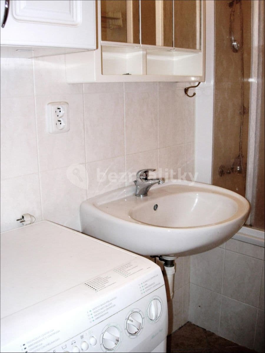 Studio flat to rent, 35 m², Houdova, Prague, Prague Studio flat to rent, 35 m², Houdova, Prague, Prague