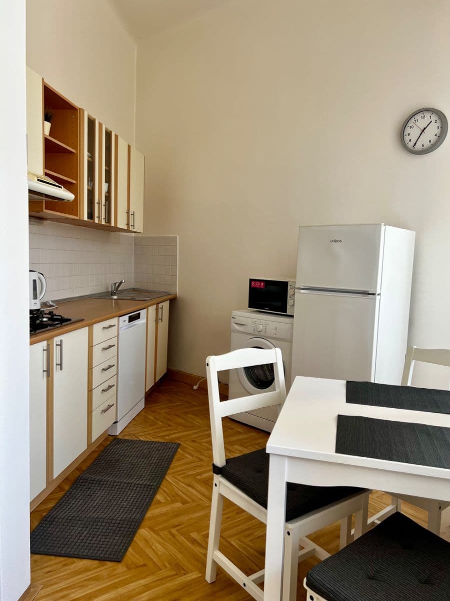 2 bedroom flat to rent, 72 m², Muchova, Prague, Prague 2 bedroom flat to rent, 72 m², Muchova, Prague, Prague