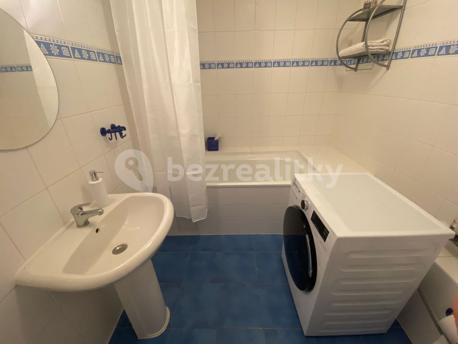 1 bedroom with open-plan kitchen flat to rent, 44 m², Levá, Prague, Prague 1 bedroom with open-plan kitchen flat to rent, 44 m², Levá, Prague, Prague