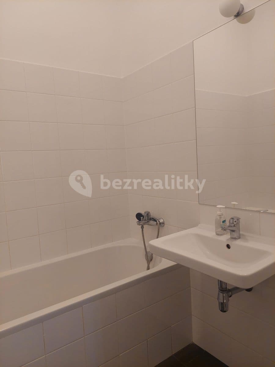 3 bedroom flat to rent, 110 m², Valerije Pavloviče Čkalova, Prague, Prague 3 bedroom flat to rent, 110 m², Valerije Pavloviče Čkalova, Prague, Prague