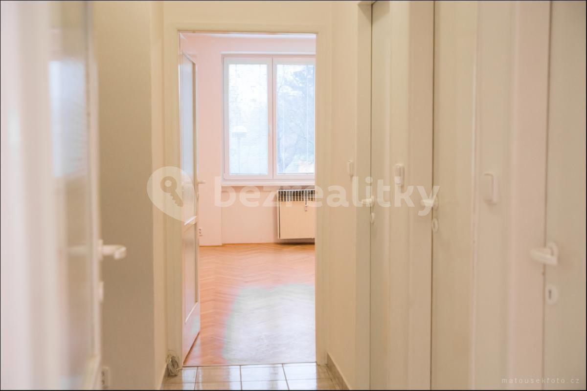 1 bedroom flat to rent, 39 m², Nučická, Prague, Prague