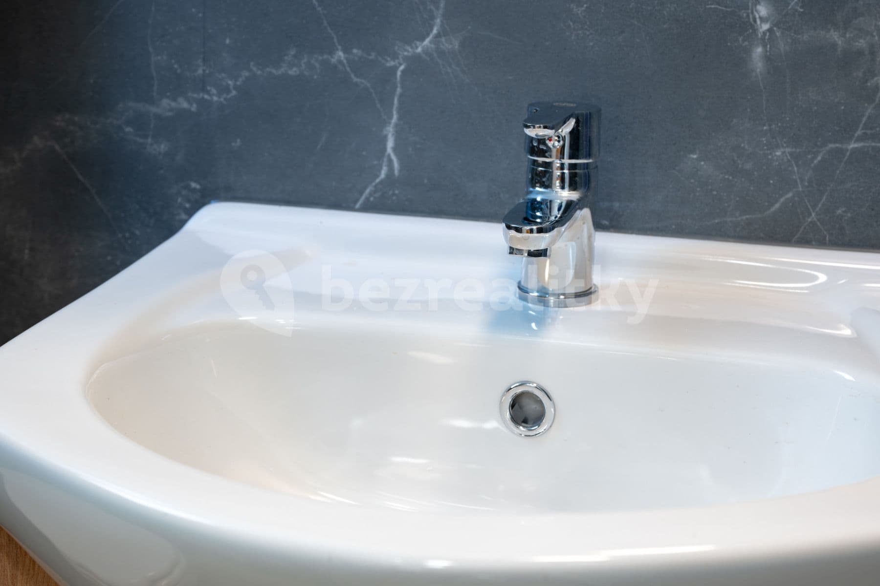 1 bedroom flat to rent, 32 m², Gutova, Prague, Prague 1 bedroom flat to rent, 32 m², Gutova, Prague, Prague