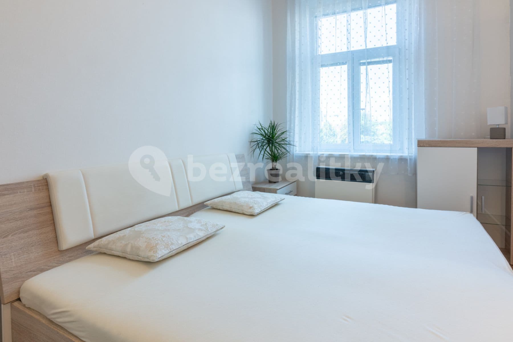 1 bedroom flat to rent, 32 m², Gutova, Prague, Prague 1 bedroom flat to rent, 32 m², Gutova, Prague, Prague