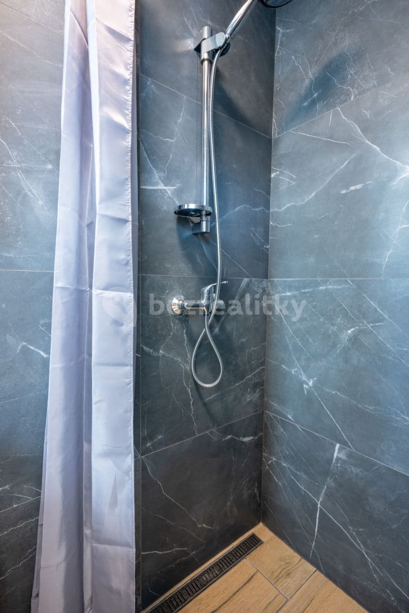 1 bedroom flat to rent, 32 m², Gutova, Prague, Prague 1 bedroom flat to rent, 32 m², Gutova, Prague, Prague