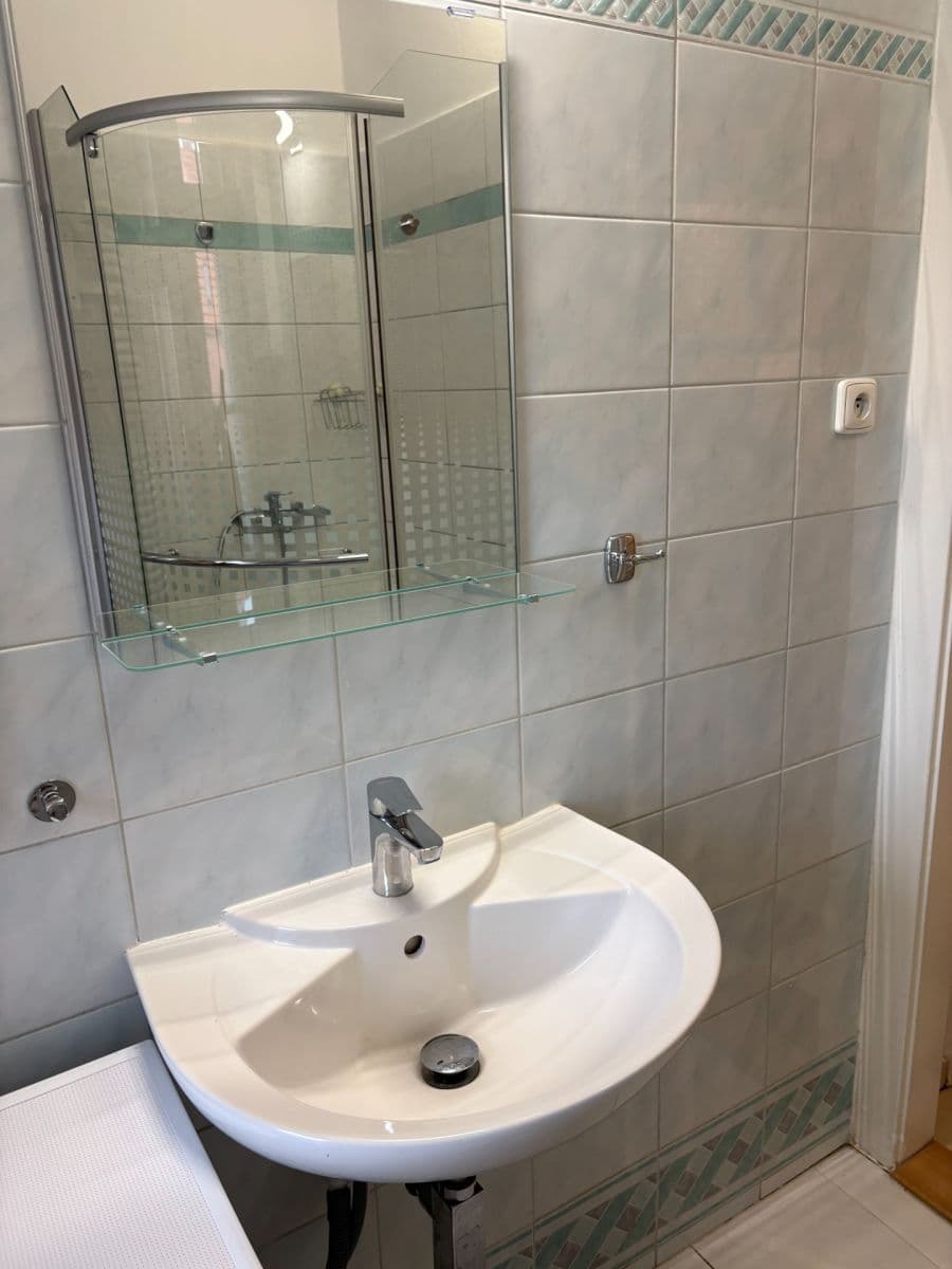 Studio flat to rent, 35 m², Rostislavova, Prague, Prague Studio flat to rent, 35 m², Rostislavova, Prague, Prague