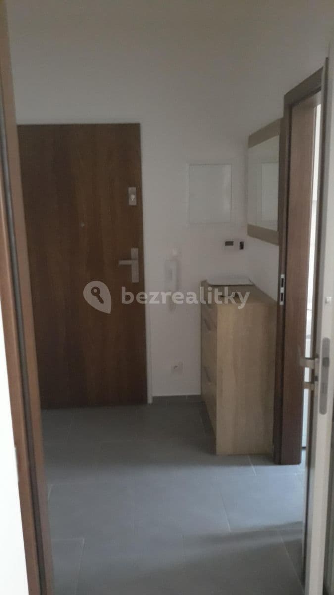 1 bedroom with open-plan kitchen flat to rent, 37 m², Pražská, Brandýs nad Labem-Stará Boleslav, Středočeský Region 1 bedroom with open-plan kitchen flat to rent, 37 m², Pražská, Brandýs nad Labem-Stará Boleslav, Středočeský Region