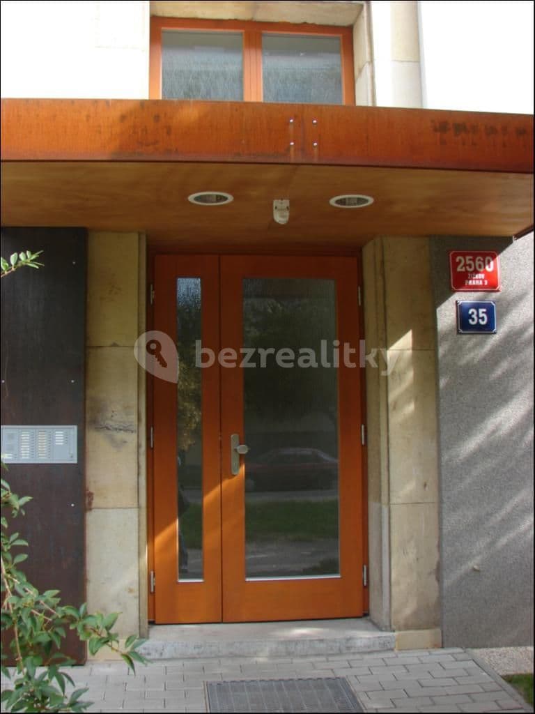 2 bedroom with open-plan kitchen flat to rent, 101 m², Pod lipami, Prague, Prague 2 bedroom with open-plan kitchen flat to rent, 101 m², Pod lipami, Prague, Prague