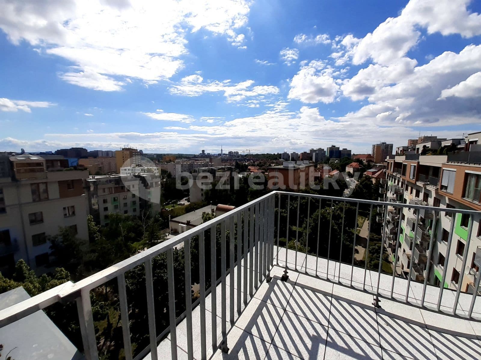 2 bedroom with open-plan kitchen flat to rent, 101 m², Pod lipami, Prague, Prague 2 bedroom with open-plan kitchen flat to rent, 101 m², Pod lipami, Prague, Prague