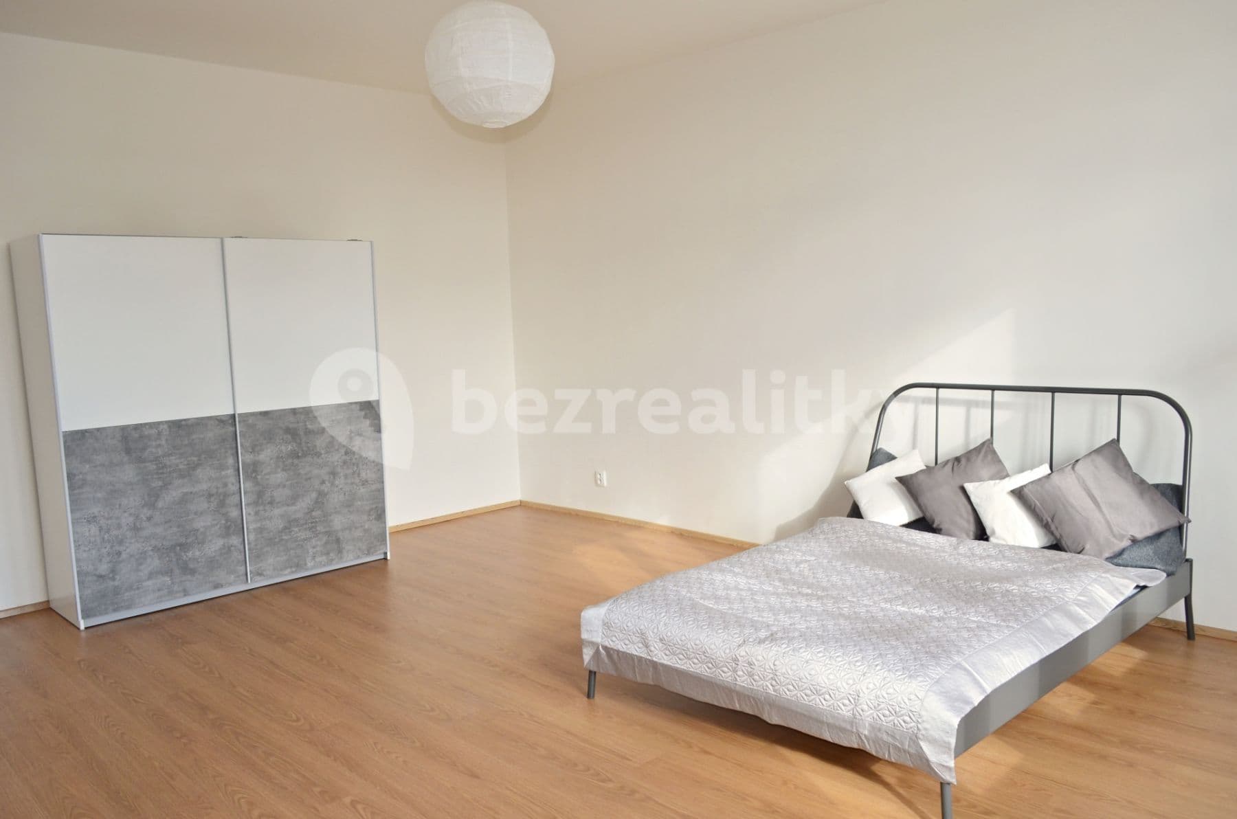 1 bedroom with open-plan kitchen flat to rent, 60 m², Plzeň, Plzeňský Region 1 bedroom with open-plan kitchen flat to rent, 60 m², Plzeň, Plzeňský Region