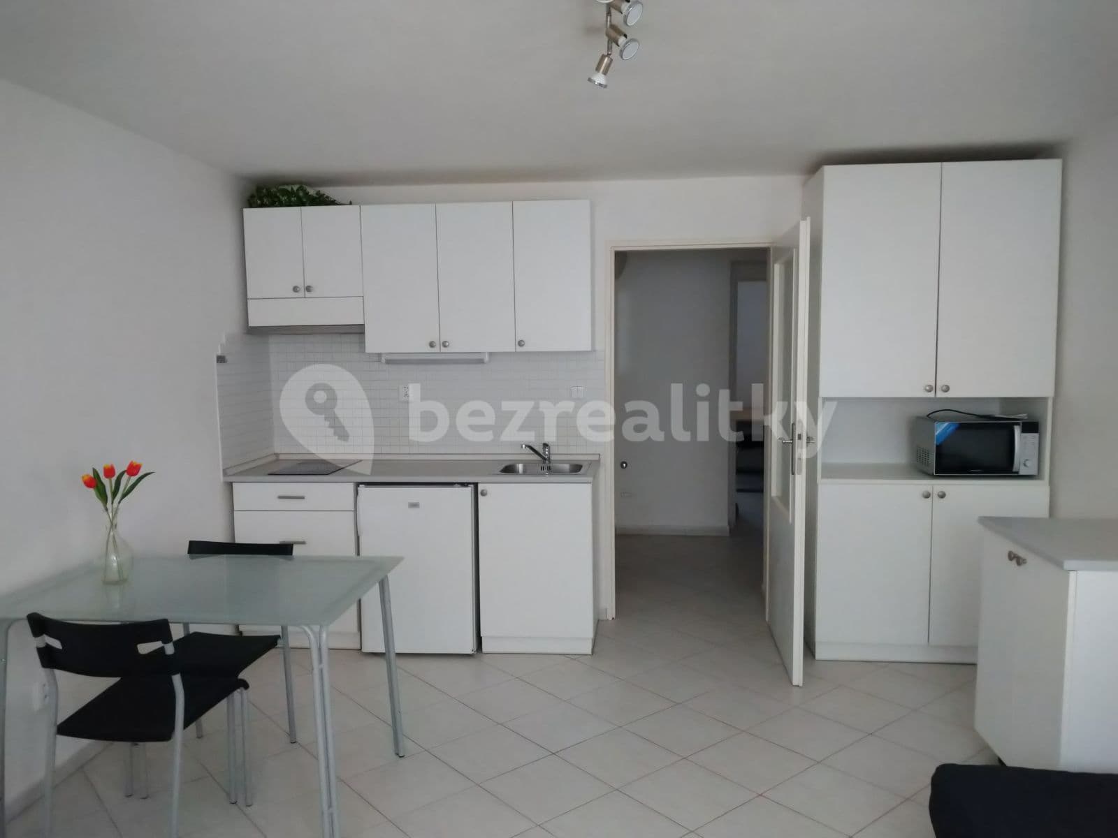 1 bedroom with open-plan kitchen flat to rent, 43 m², Bělohorská, Brno, Jihomoravský Region 1 bedroom with open-plan kitchen flat to rent, 43 m², Bělohorská, Brno, Jihomoravský Region