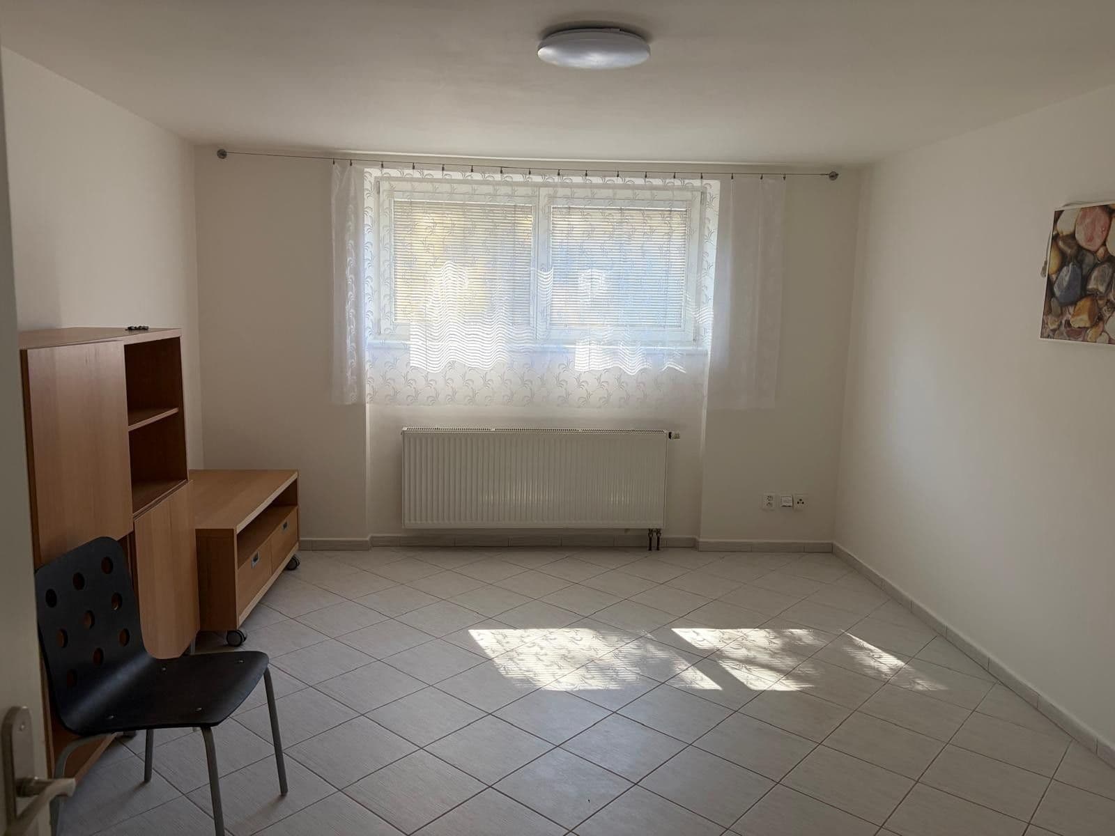 1 bedroom with open-plan kitchen flat to rent, 45 m², Došlíkova, Brno, Jihomoravský Region 1 bedroom with open-plan kitchen flat to rent, 45 m², Došlíkova, Brno, Jihomoravský Region