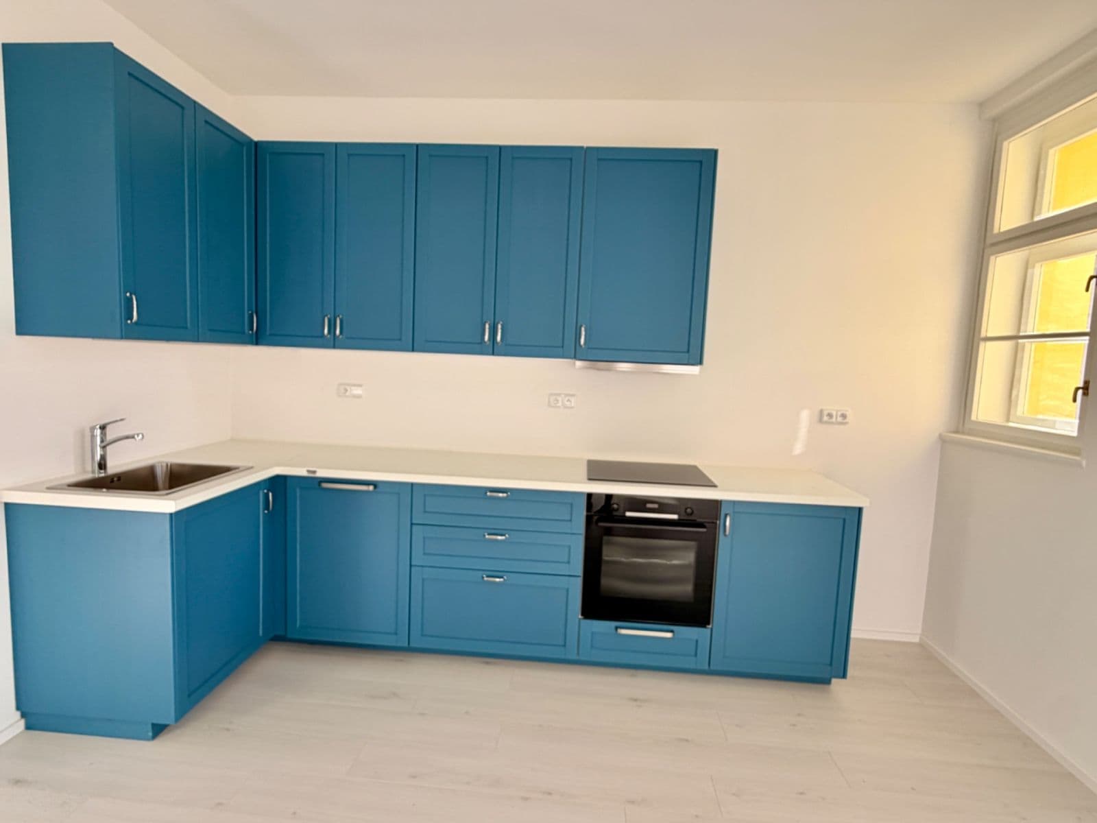 2 bedroom with open-plan kitchen flat to rent, 85 m², Uralská, Prague, Prague 2 bedroom with open-plan kitchen flat to rent, 85 m², Uralská, Prague, Prague