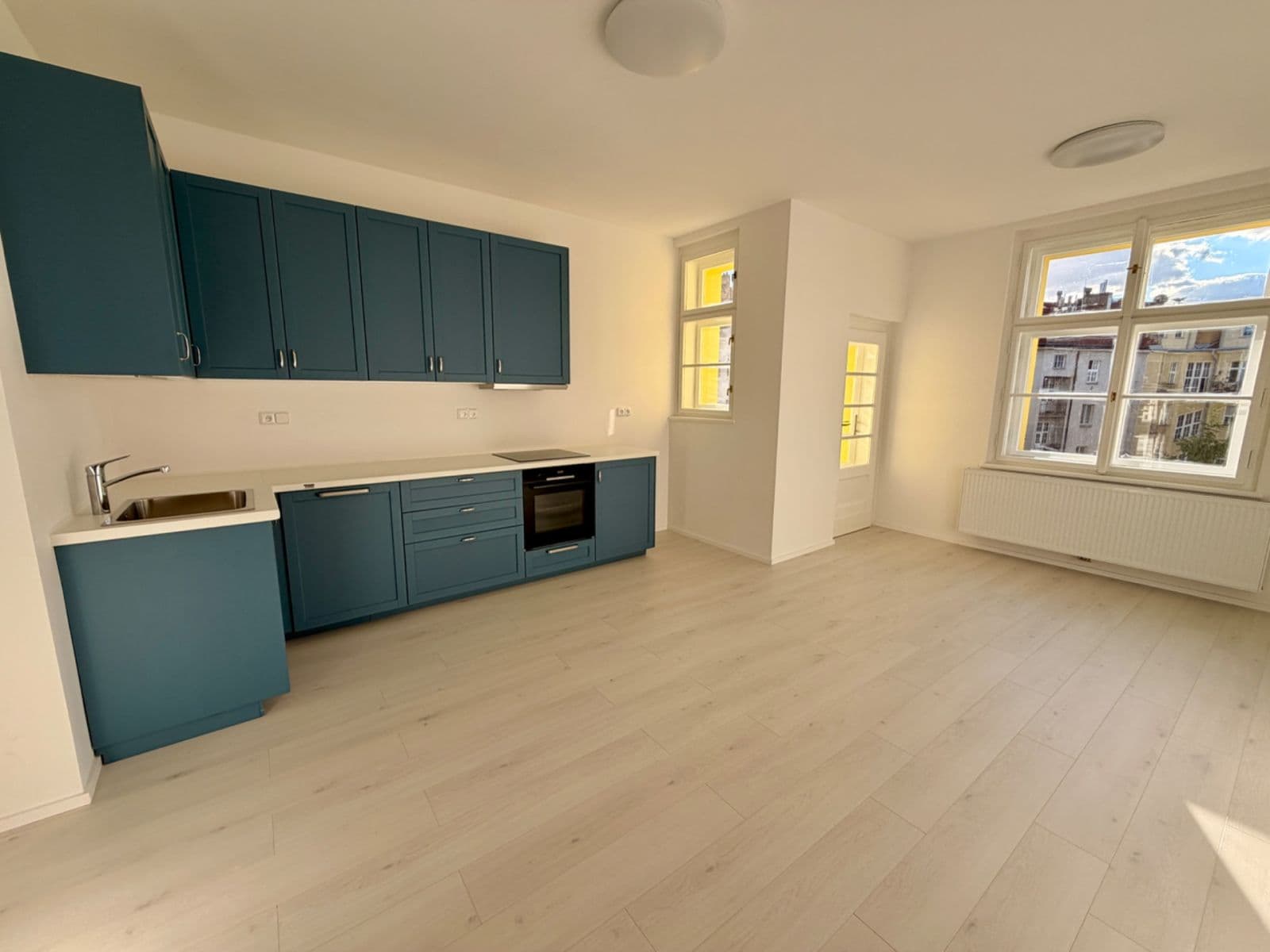 2 bedroom with open-plan kitchen flat to rent, 85 m², Uralská, Prague, Prague 2 bedroom with open-plan kitchen flat to rent, 85 m², Uralská, Prague, Prague