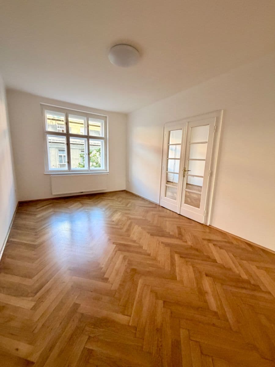 2 bedroom with open-plan kitchen flat to rent, 85 m², Uralská, Prague, Prague 2 bedroom with open-plan kitchen flat to rent, 85 m², Uralská, Prague, Prague