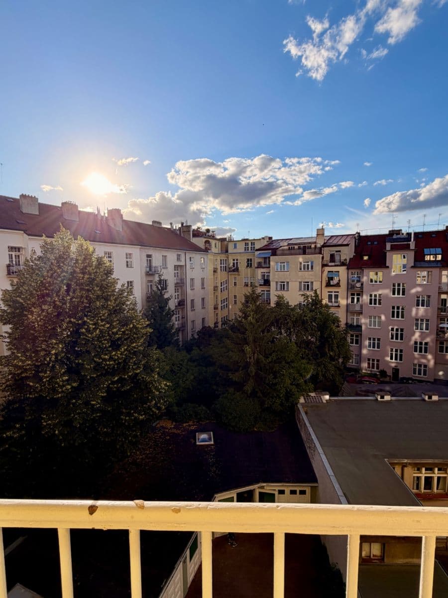 2 bedroom with open-plan kitchen flat to rent, 85 m², Uralská, Prague, Prague 2 bedroom with open-plan kitchen flat to rent, 85 m², Uralská, Prague, Prague