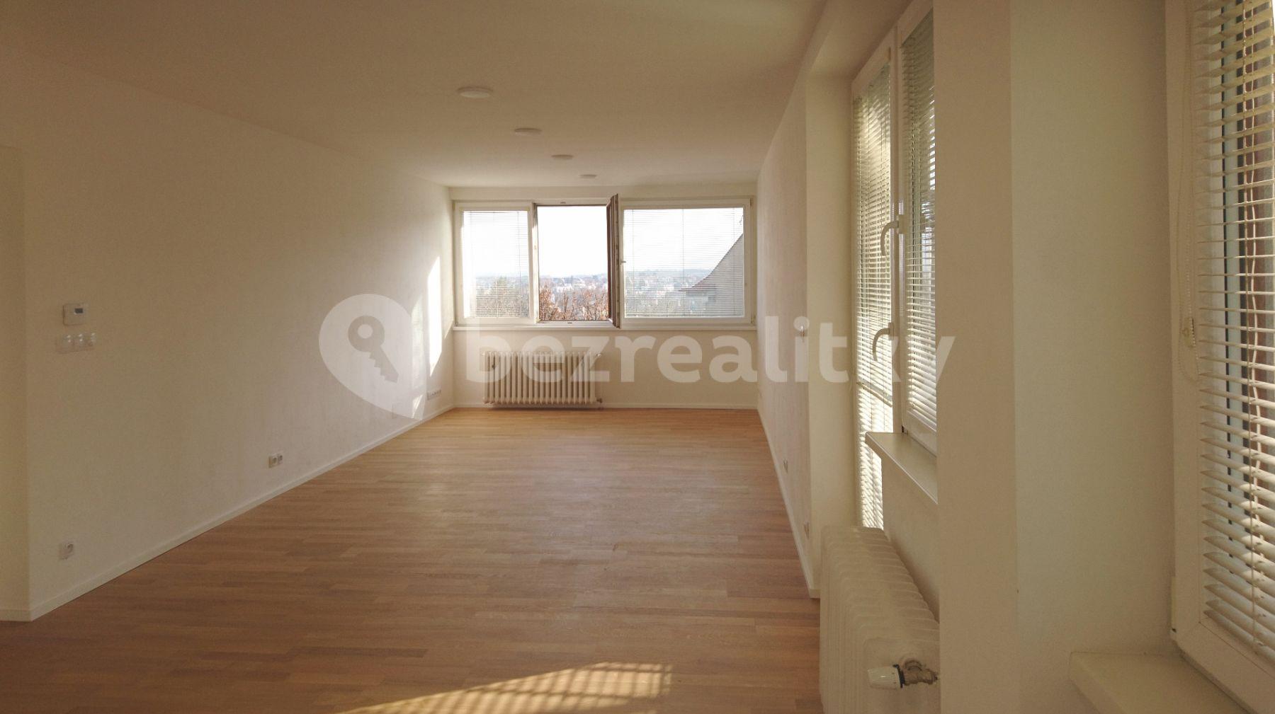 3 bedroom flat to rent, 85 m², Pod stadiony, Prague, Prague
