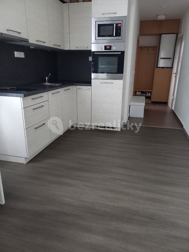 Studio flat to rent, 40 m², Kvítková, Zlín, Zlínský Region Studio flat to rent, 40 m², Kvítková, Zlín, Zlínský Region