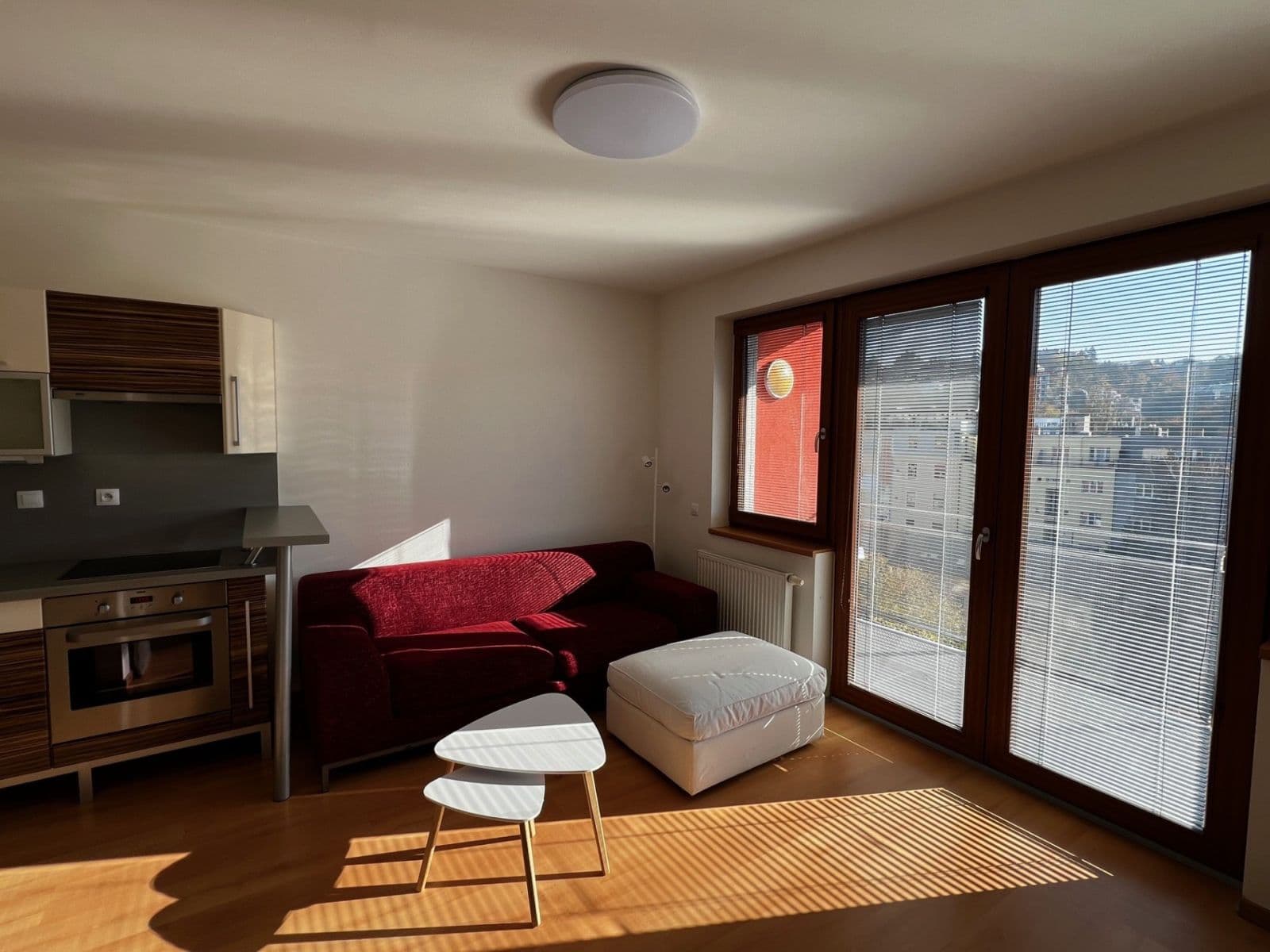 Studio flat to rent, 38 m², Plzeňská, Prague, Prague Studio flat to rent, 38 m², Plzeňská, Prague, Prague