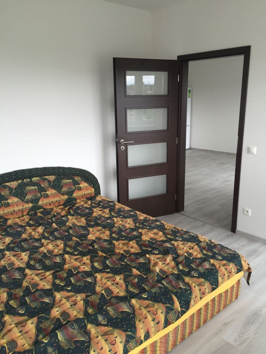 1 bedroom with open-plan kitchen flat to rent, 57 m², U Velkého rybníka, Plzeň, Plzeňský Region 1 bedroom with open-plan kitchen flat to rent, 57 m², U Velkého rybníka, Plzeň, Plzeňský Region