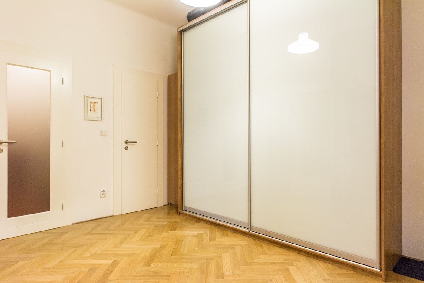 2 bedroom flat to rent, 72 m², Náměstí Jiřího z Lobkovic, Prague, Prague 2 bedroom flat to rent, 72 m², Náměstí Jiřího z Lobkovic, Prague, Prague