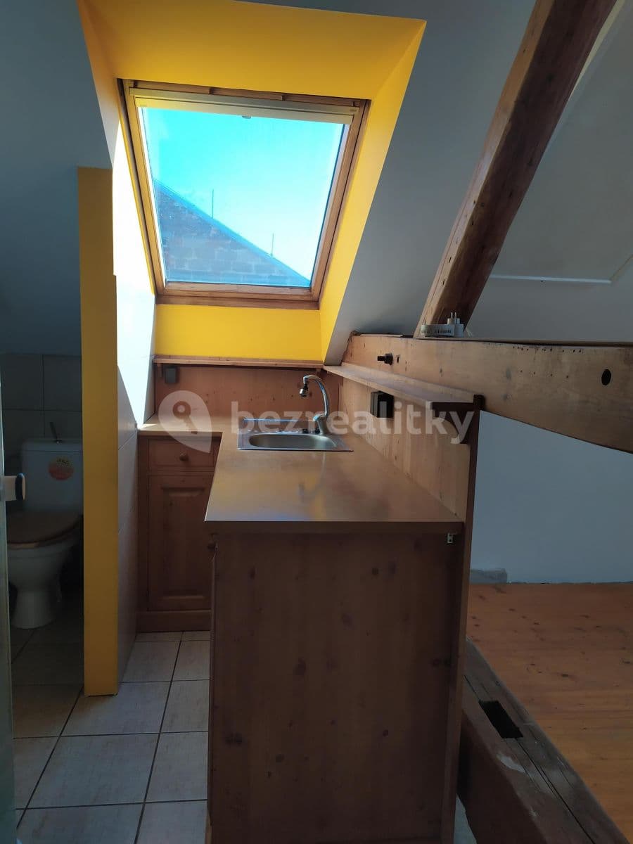 Studio flat to rent, 36 m², Dolnoměcholupská, Prague, Prague Studio flat to rent, 36 m², Dolnoměcholupská, Prague, Prague