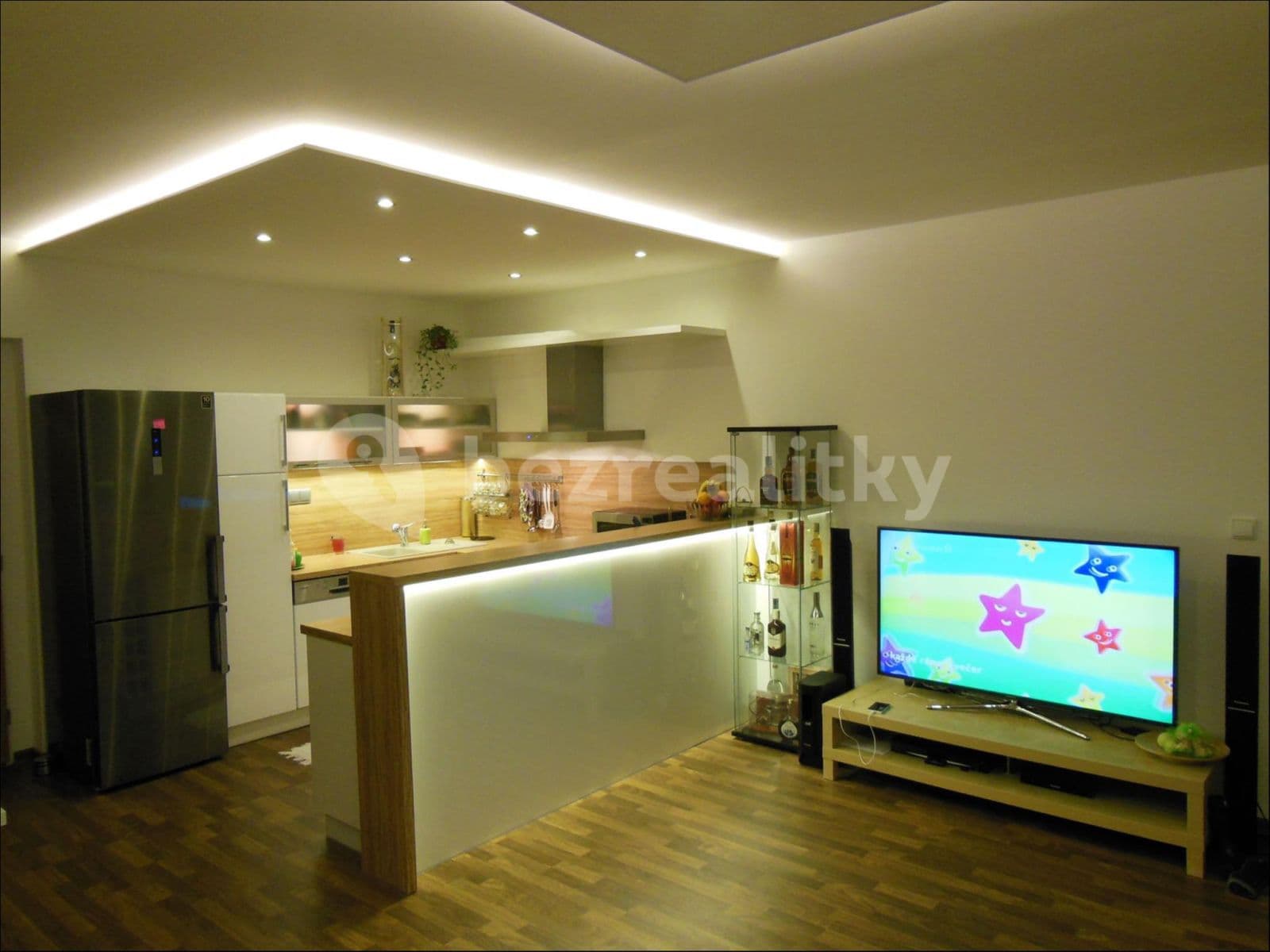 1 bedroom with open-plan kitchen flat to rent, 63 m², Mirešická, Jinočany, Středočeský Region 1 bedroom with open-plan kitchen flat to rent, 63 m², Mirešická, Jinočany, Středočeský Region