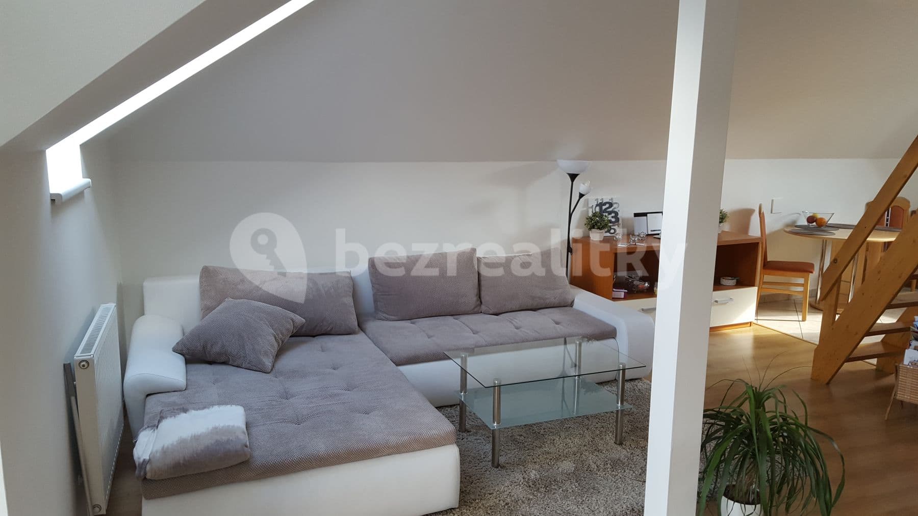 2 bedroom with open-plan kitchen flat to rent, 95 m², Svatoplukova, Brno, Jihomoravský Region