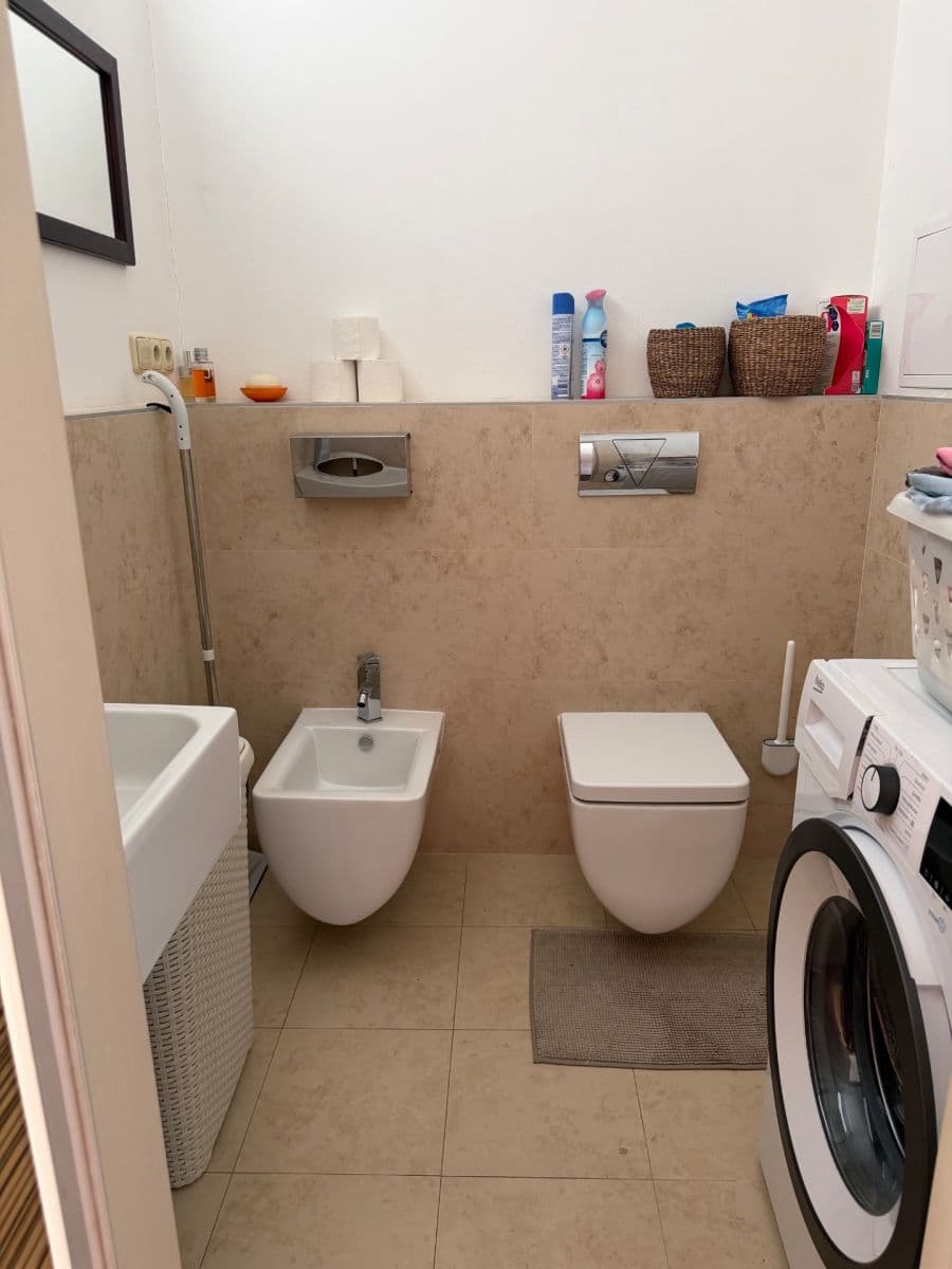 3 bedroom with open-plan kitchen flat to rent, 98 m², Fantova, Prague, Prague 3 bedroom with open-plan kitchen flat to rent, 98 m², Fantova, Prague, Prague