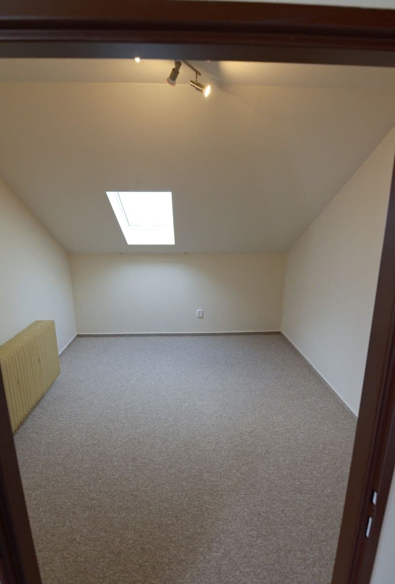 4 bedroom flat to rent, 200 m², Záboří, Jihočeský Region 4 bedroom flat to rent, 200 m², Záboří, Jihočeský Region