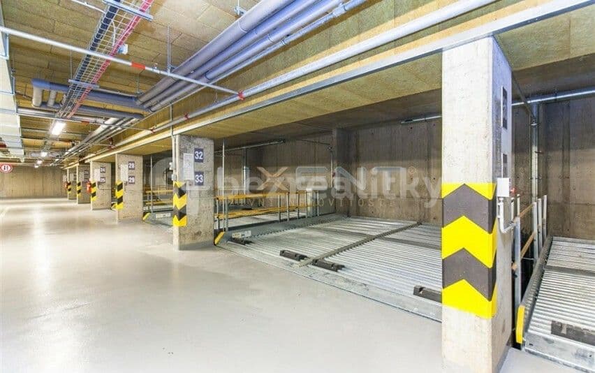 Small studio flat to rent, 43 m², Na Hřebenkách, Prague, Prague Small studio flat to rent, 43 m², Na Hřebenkách, Prague, Prague