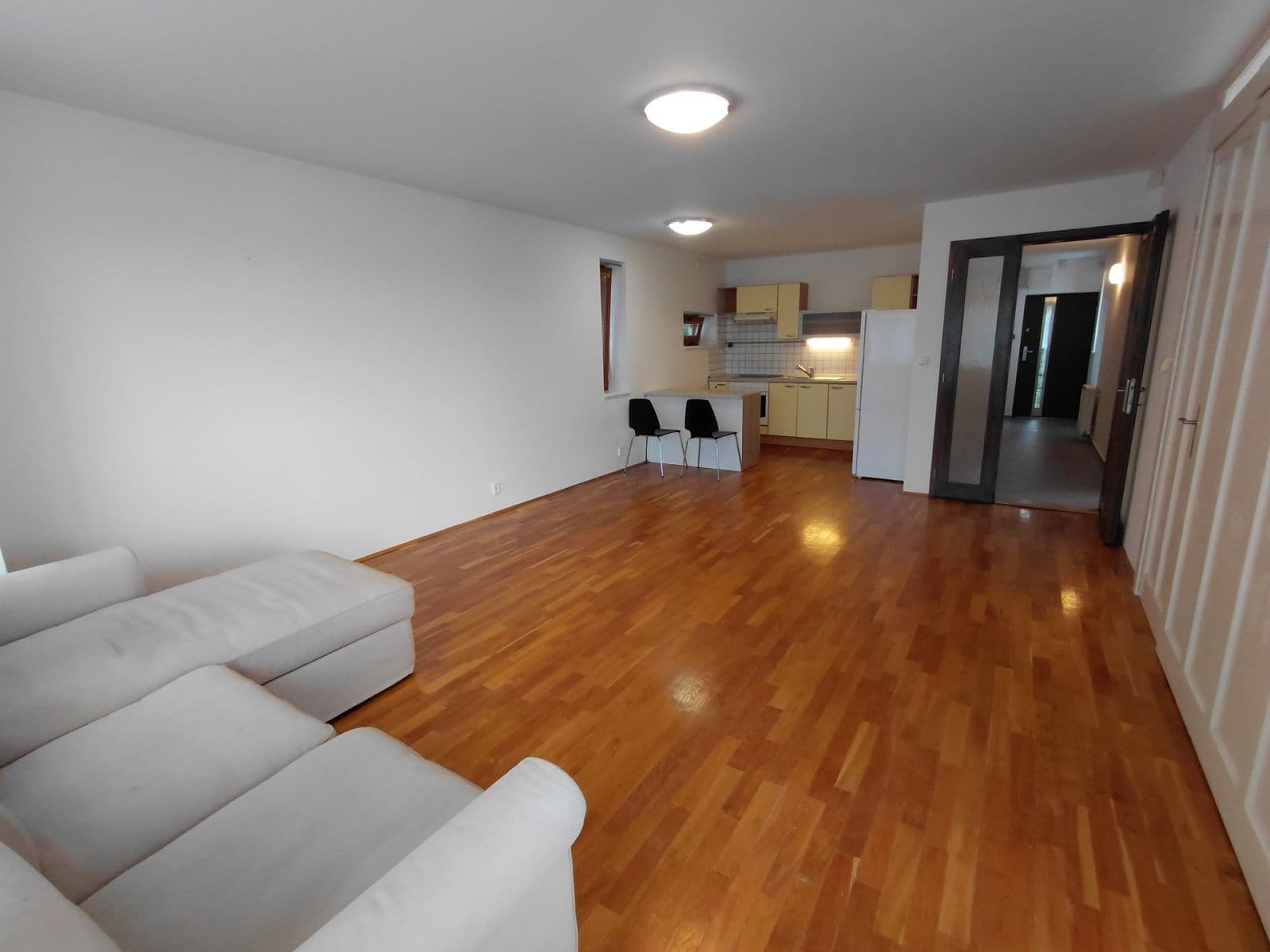 2 bedroom with open-plan kitchen flat to rent, 87 m², Kubišova, Prague, Prague 2 bedroom with open-plan kitchen flat to rent, 87 m², Kubišova, Prague, Prague
