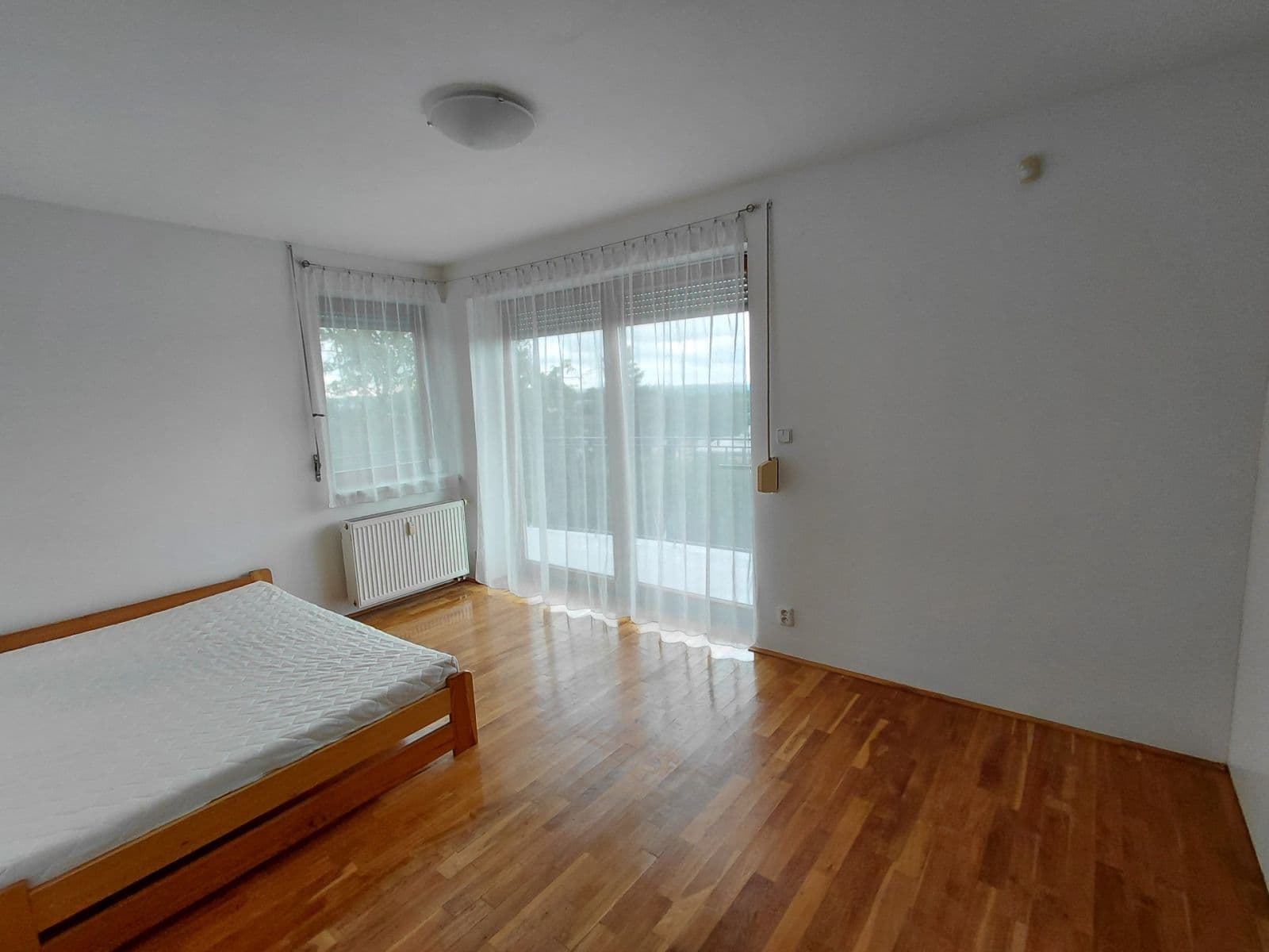 2 bedroom with open-plan kitchen flat to rent, 87 m², Kubišova, Prague, Prague 2 bedroom with open-plan kitchen flat to rent, 87 m², Kubišova, Prague, Prague