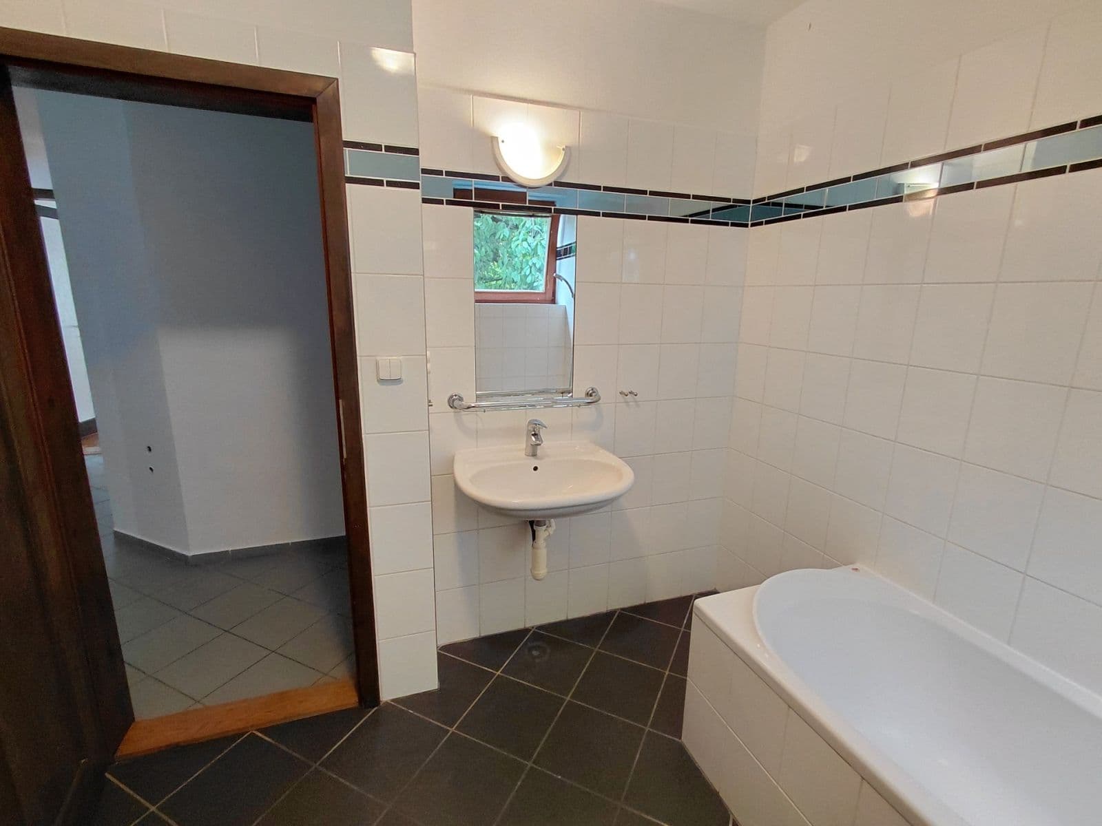 2 bedroom with open-plan kitchen flat to rent, 87 m², Kubišova, Prague, Prague 2 bedroom with open-plan kitchen flat to rent, 87 m², Kubišova, Prague, Prague