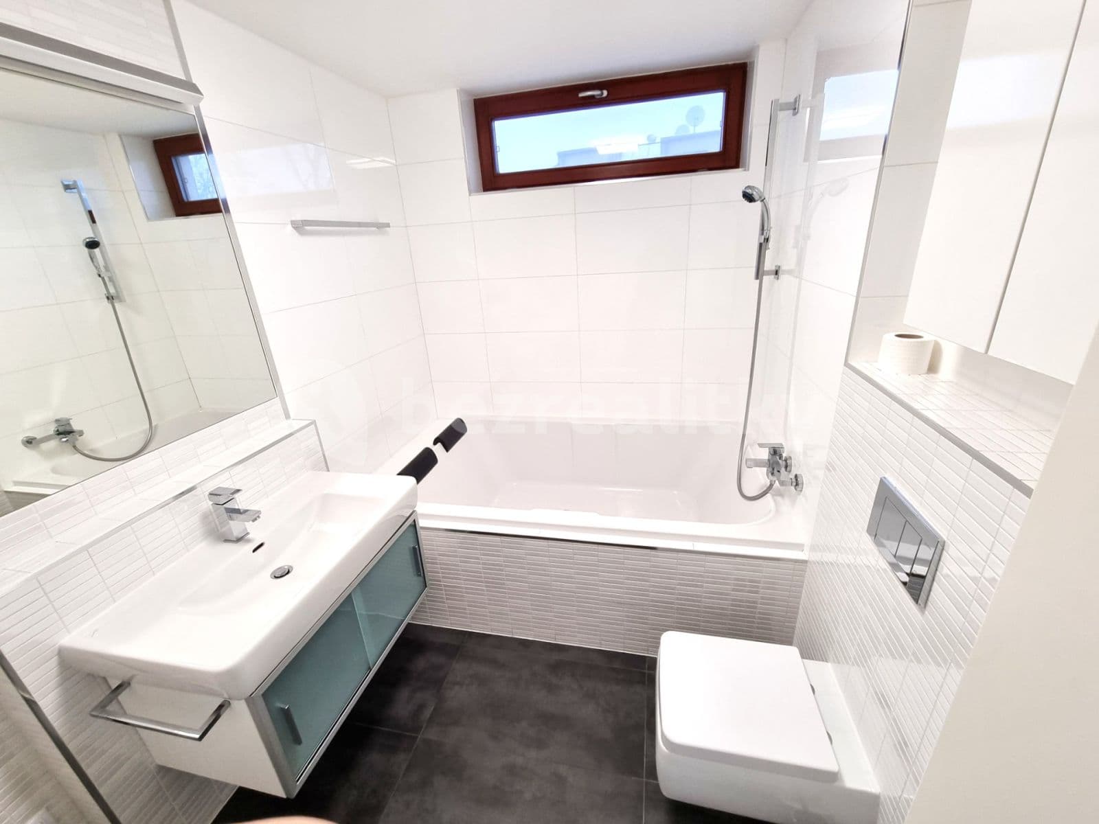 2 bedroom with open-plan kitchen flat to rent, 92 m², K Náhonu, Prague, Prague 2 bedroom with open-plan kitchen flat to rent, 92 m², K Náhonu, Prague, Prague