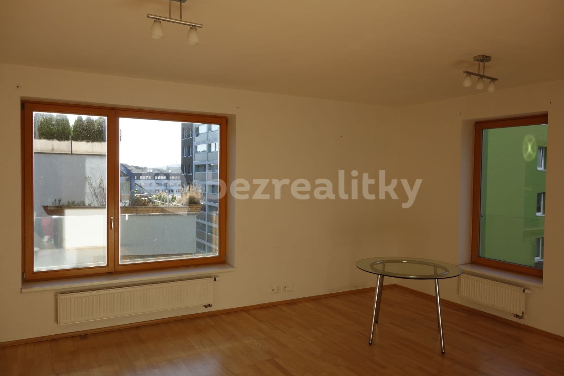 1 bedroom with open-plan kitchen flat to rent, 55 m², Jeseniova, Prague, Prague 1 bedroom with open-plan kitchen flat to rent, 55 m², Jeseniova, Prague, Prague