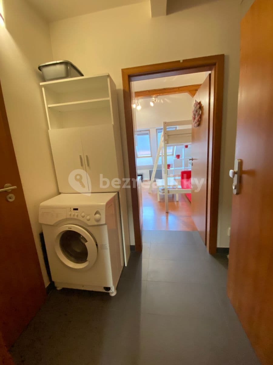 Small studio flat to rent, 26 m², Biskupcova, Prague, Prague Small studio flat to rent, 26 m², Biskupcova, Prague, Prague