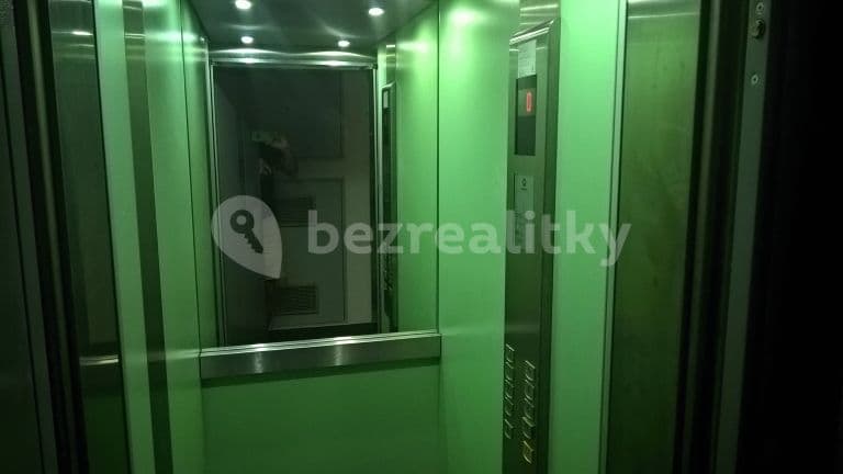 1 bedroom with open-plan kitchen flat to rent, 52 m², Bulharská, Prague, Prague 1 bedroom with open-plan kitchen flat to rent, 52 m², Bulharská, Prague, Prague