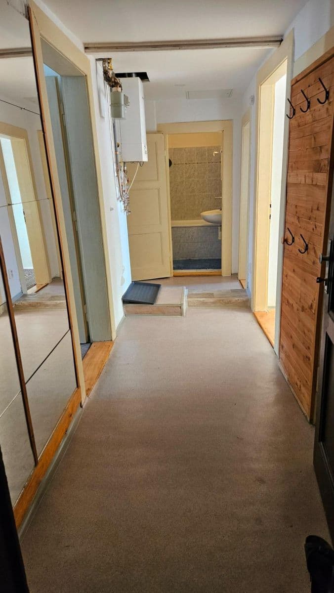 3 bedroom flat to rent, 68 m², Na Sypkém, Prague, Prague 3 bedroom flat to rent, 68 m², Na Sypkém, Prague, Prague