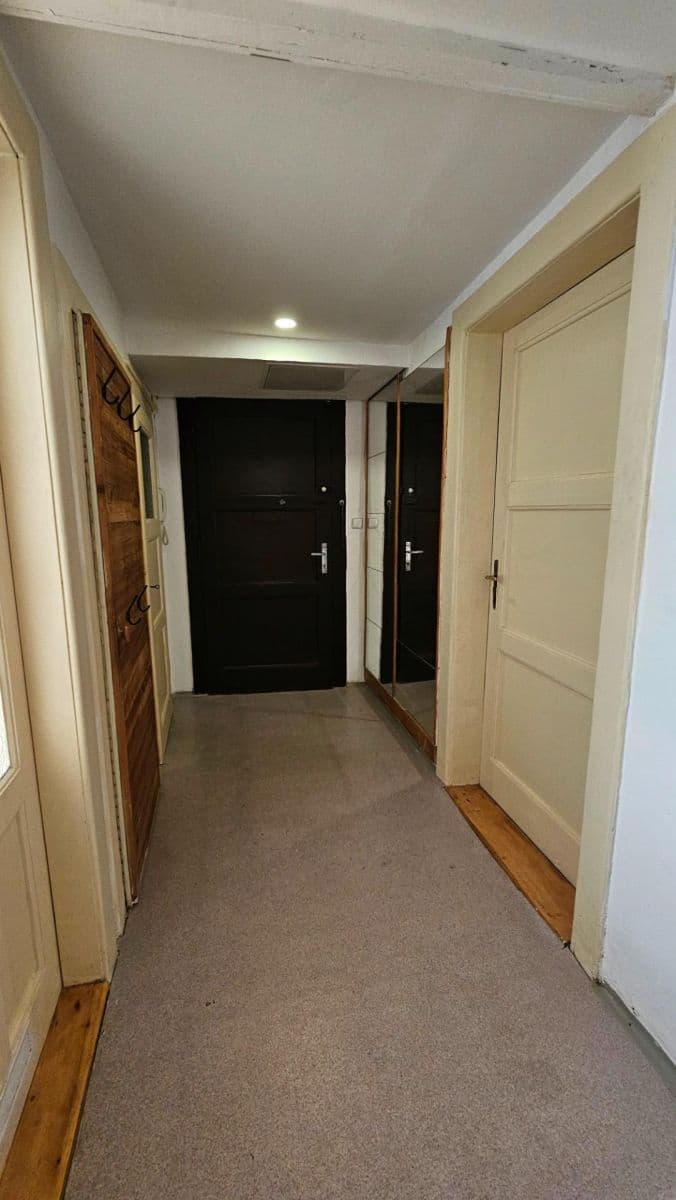 3 bedroom flat to rent, 68 m², Na Sypkém, Prague, Prague 3 bedroom flat to rent, 68 m², Na Sypkém, Prague, Prague